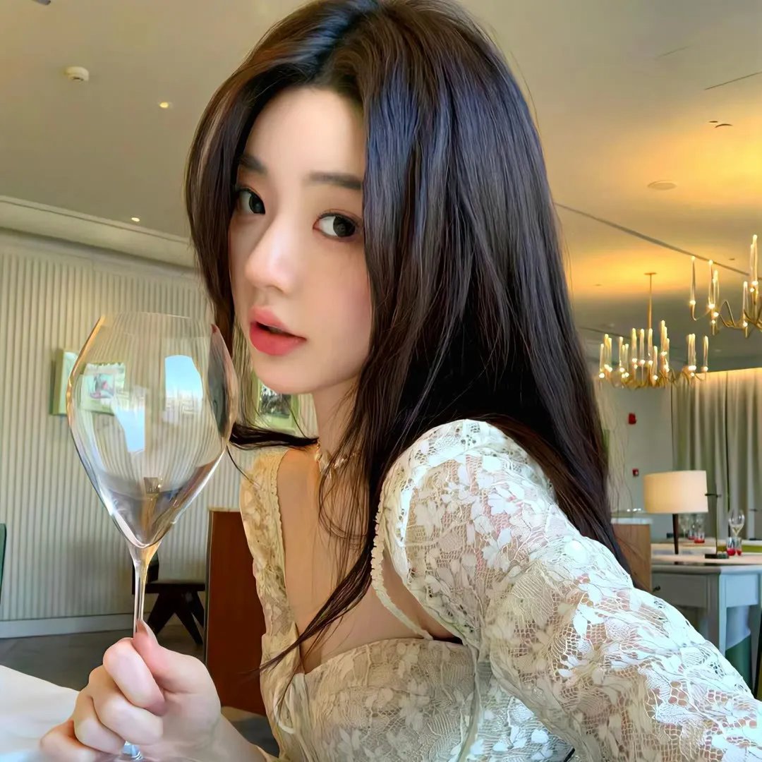 站起来的女孩